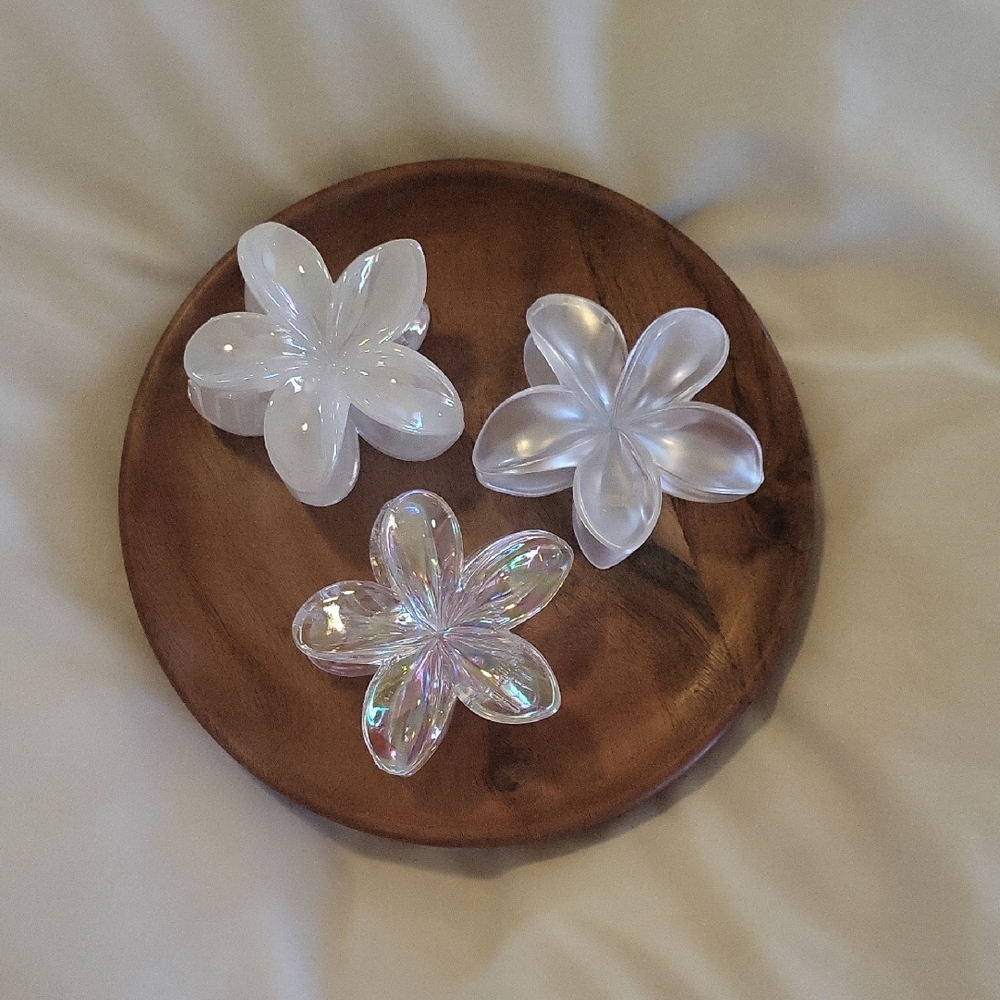 Clear Flower-Shaped Hair Clips